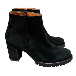 Eric Michael Boots Womens Sz 38 Black Suede Leather Lug Sole Ankle Zip Up Spain